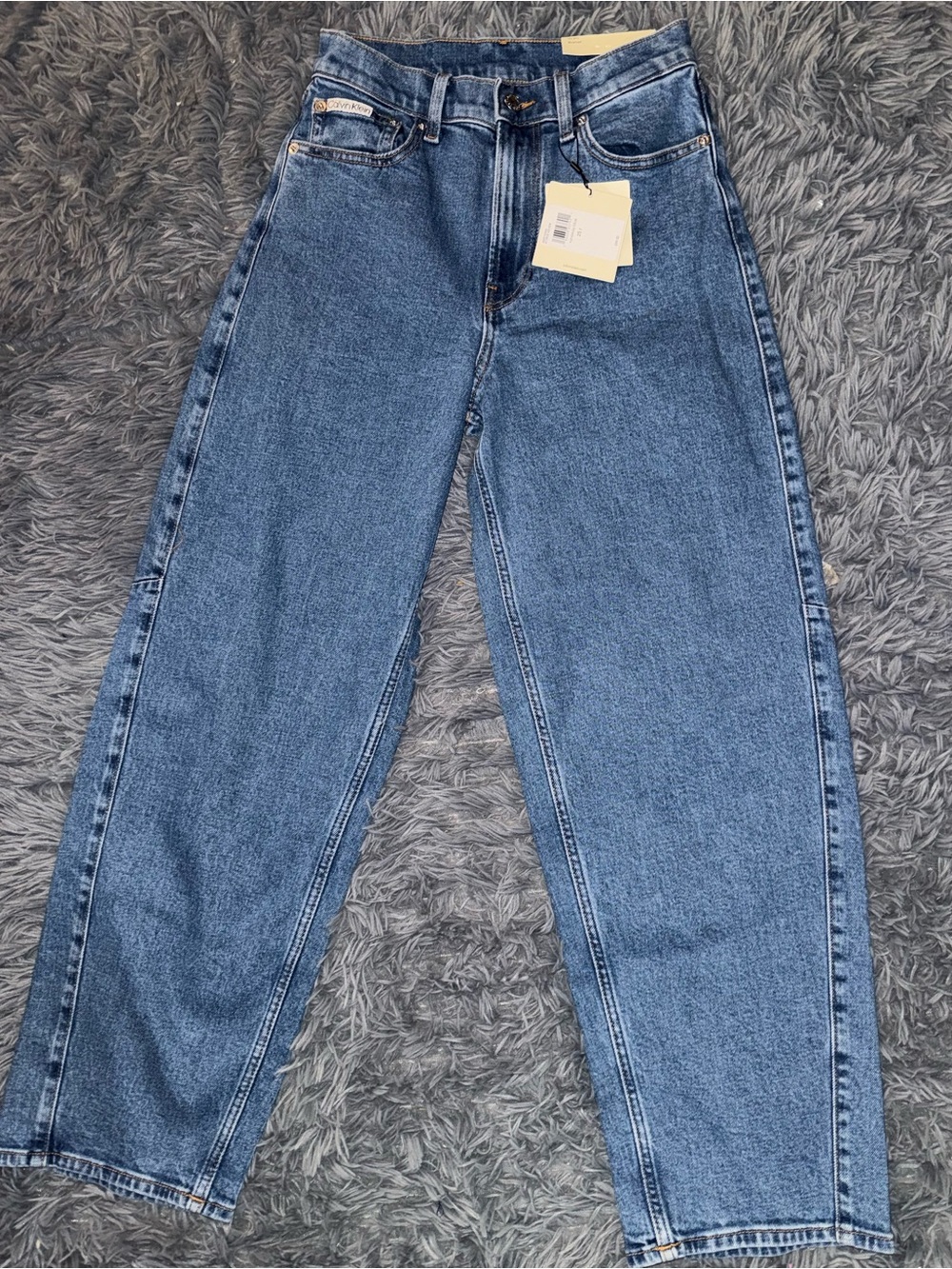 NWT Calvin Klein Jeans Barrel High Rise Loose Fit Jeans Size 25